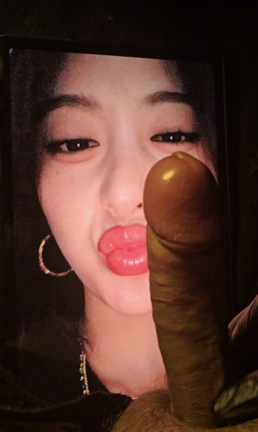 0hs4AkF8 Yunjin Makes me Erupt_Cum Tribute 01.jpg